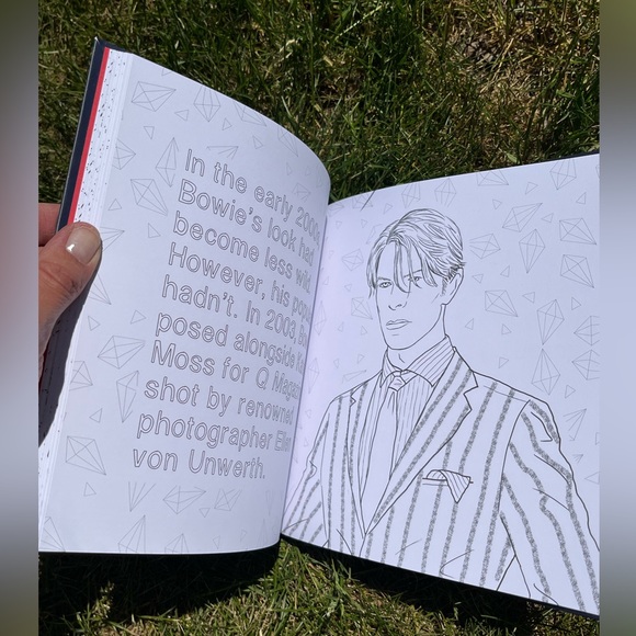 David Bowie Retrospective Coloring Book - Picture 3 of 8